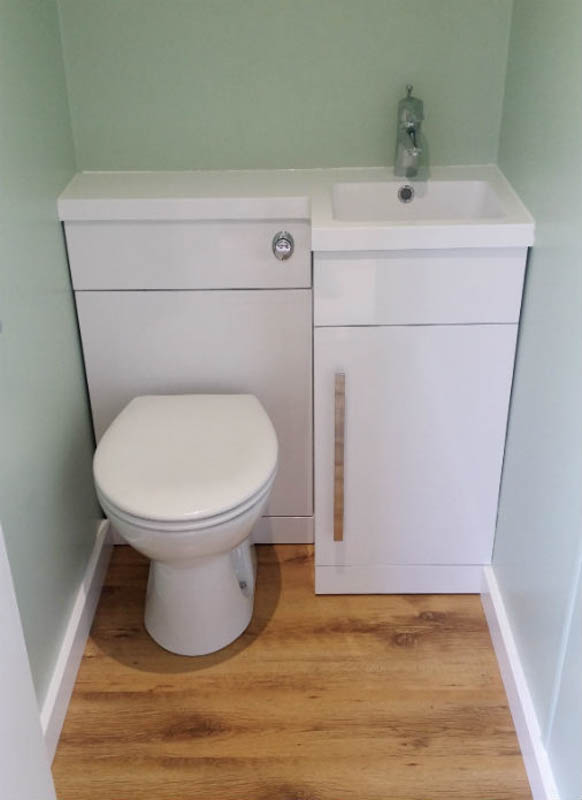 add-a-toilet-cubical-to-your-garden-office-3