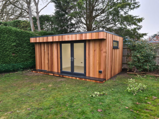 Garden office with store by Garden Spaces
